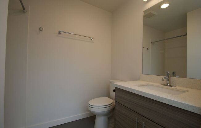 Studio, 1 bath, 255 sqft, $1,200, Unit 210