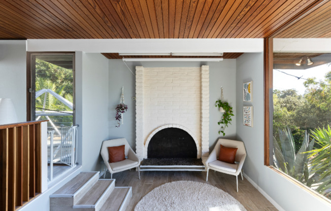 1548 VIA RANCHO PKWY