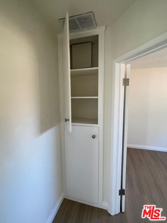 1919 W 36 ST
