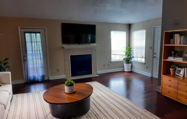 Beautiful 2 bed/2bath condo