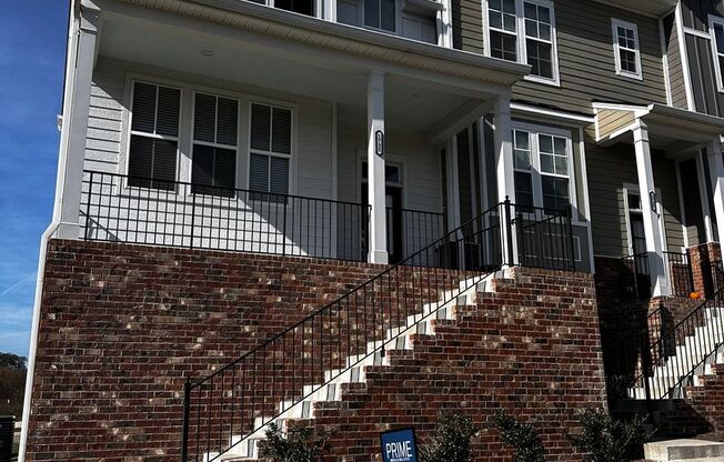 Nolensville Townhouse With 2 Car Garage