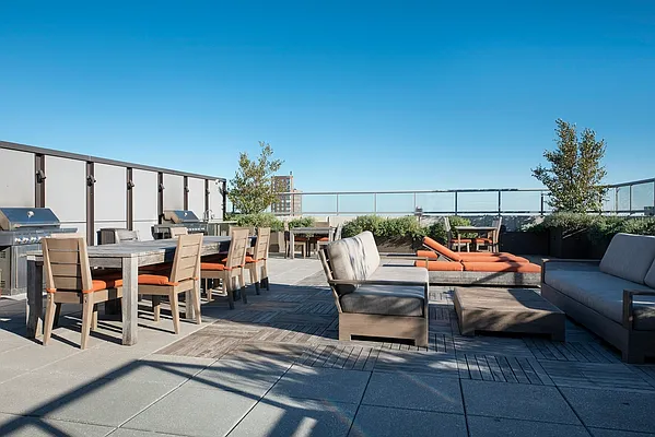 Studio, 1 bath, $13,995, Unit 13F