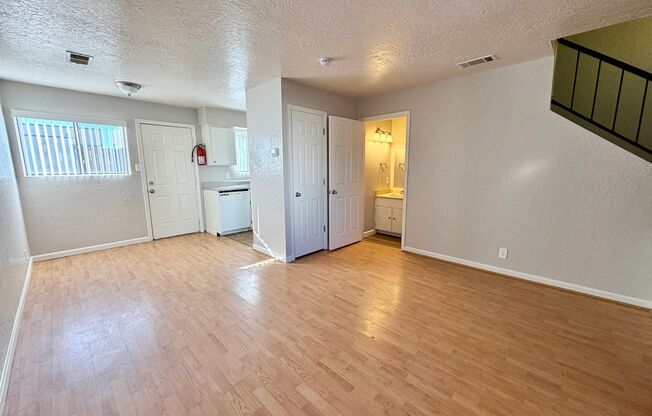 Lomas Townhouse Apartments