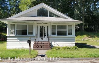 32 Quaboag Street