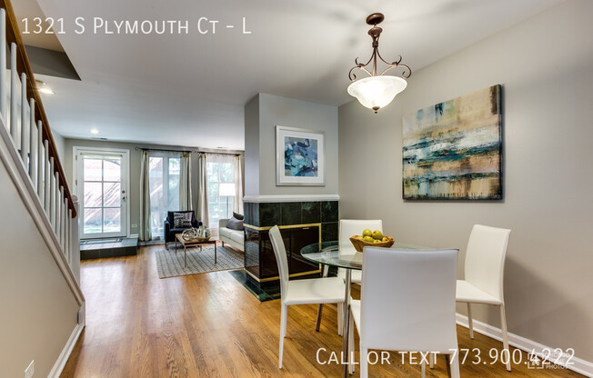 1321 S PLYMOUTH CT