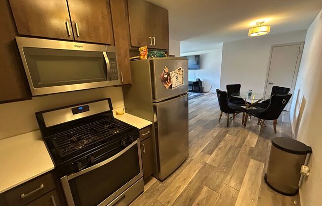 2 beds, 1 bath, $1,395, Unit 103