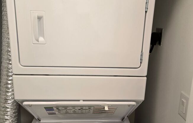 1 bed, 1 bath, 883 sqft, $2,280, Unit 1603