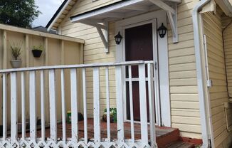 5235 17th Ave NE, Seattle WA 98105