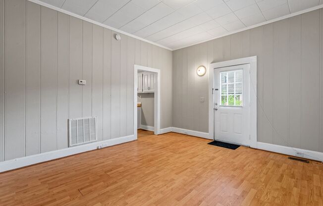 UNCG area with 3 bedrooms and 1 bath, Central AC!