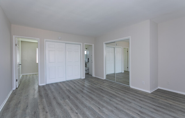 Studio, 1 bath, 444 sqft, $1,550, Unit 28