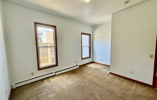 3 beds, 1 bath, $1,650, Unit 1