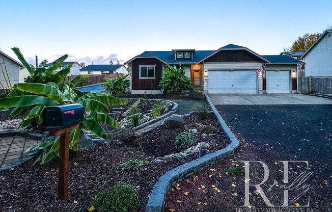 Single Story, Tranquil Gardens, 3-Car Garage!