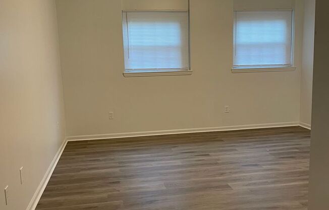 1 bed, 1 bath, 790 sqft, $1,125, Unit 49