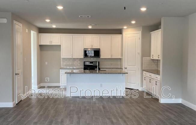 801 Ponds Edge Lane