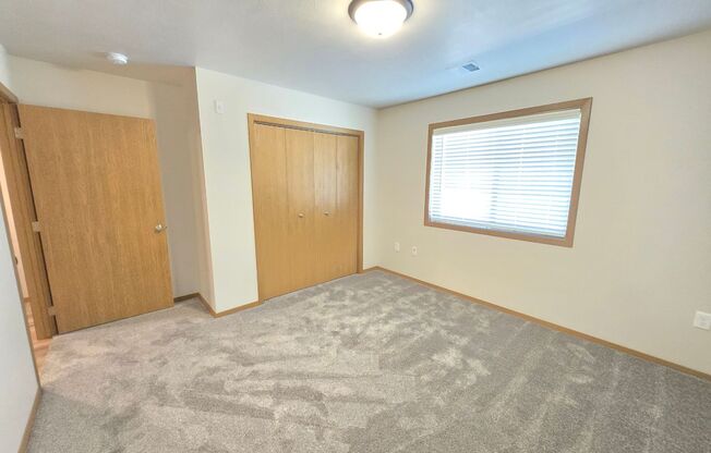 2 beds, 1 bath, 1,090 sqft, $1,230, Unit 3500 104