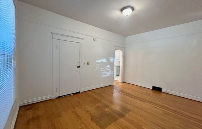3922 WHITMAN