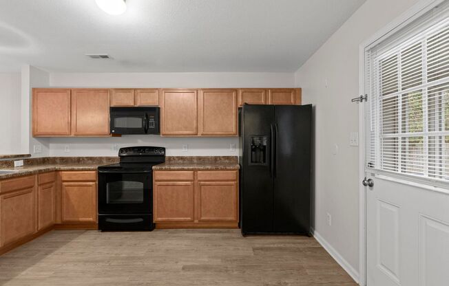 2 beds, 1.5 baths, $1,350, Unit 3