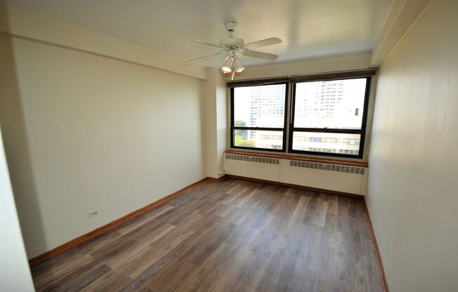 1 bed, 1 bath, 700 sqft, $1,850, Unit 418-1310