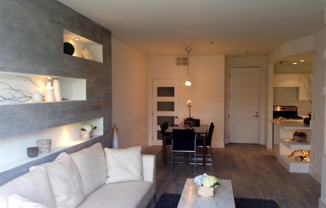 Studio, 1 bath, 600 sqft, $2,895, Unit 216