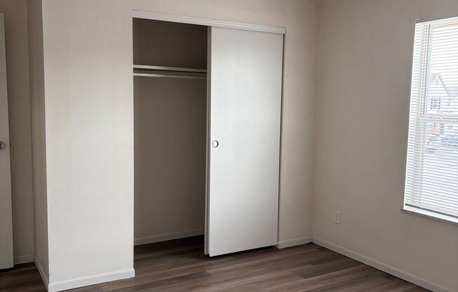 2 beds, 1 bath, 885 sqft, $1,150, Unit 764