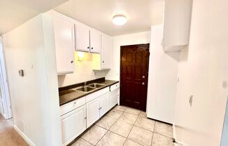 3 beds, 1 bath, $3,595