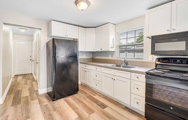 Charming 3-Bedroom Home with Renovated Interior & Large Fenced Backyard – Pet Friendly!