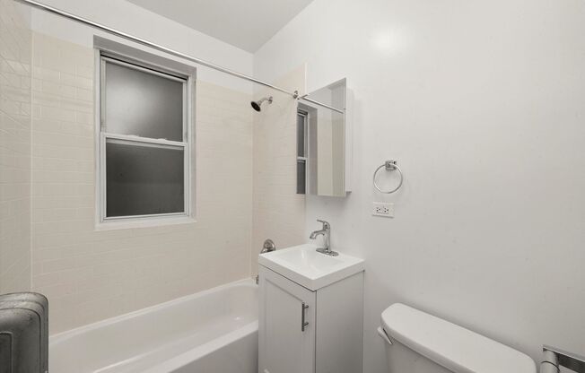 Studio, 1 bath, 450 sqft, $1,595, Unit 206