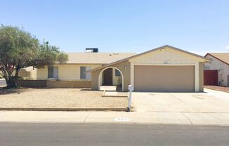 10043 N 56th Drive