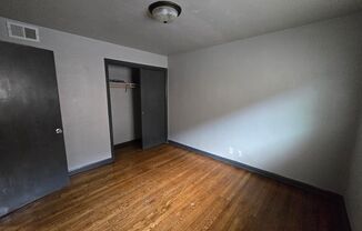 1 bed, 1 bath, $800, Unit 11