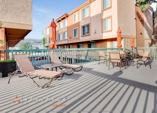Peninsula Pines Apartments