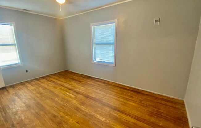 Handyman Special $0 First Month's Rent / “You fix, you SAVE BIG!!” Contact Mayshell for details: 806 704-3055 ext 2