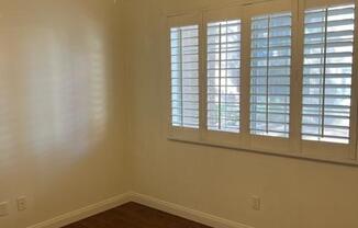 2 beds, 2 baths, 965 sqft, $1,295