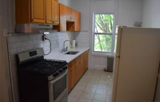 3 beds, 1 bath, 3,180 sqft, $3,000, Unit 2
