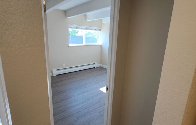 2 beds, 1 bath, 842 sqft, $1,399, Unit Apt 11