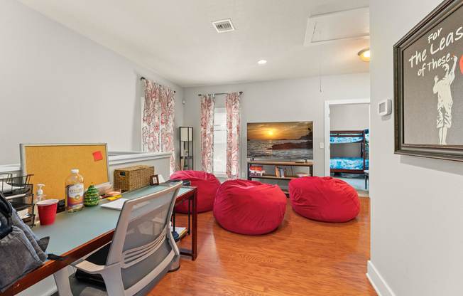 2223 AMHERST AVE