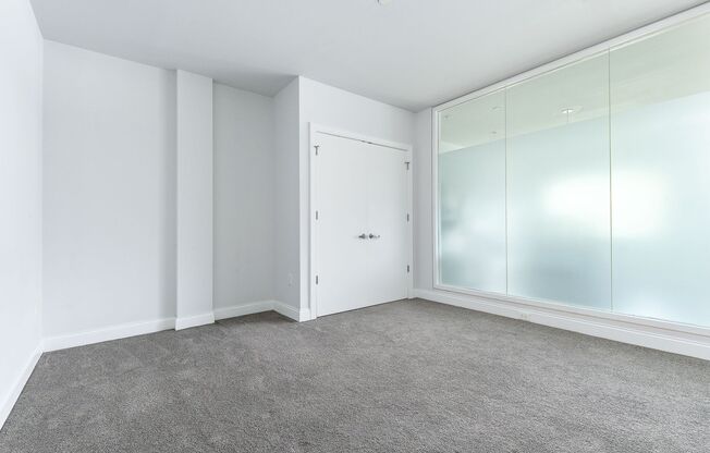 1 bed, 1 bath, 764 sqft, $1,743, Unit GL-15