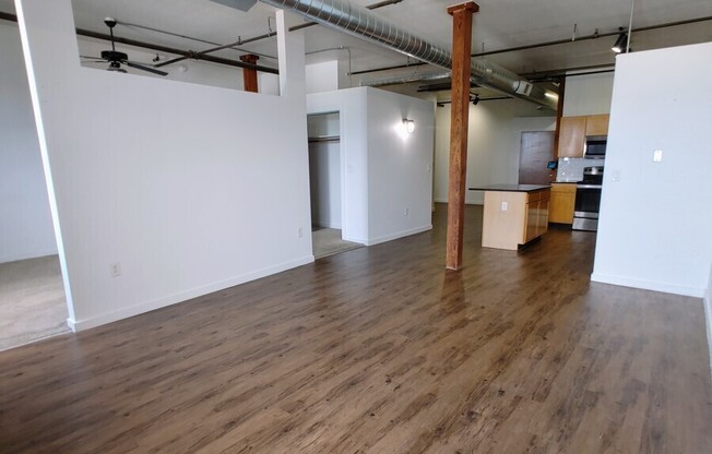 204 WALNUT ST
