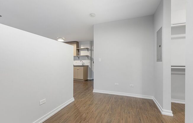 1 bed, 1 bath, 351 sqft, $1,695, Unit 205