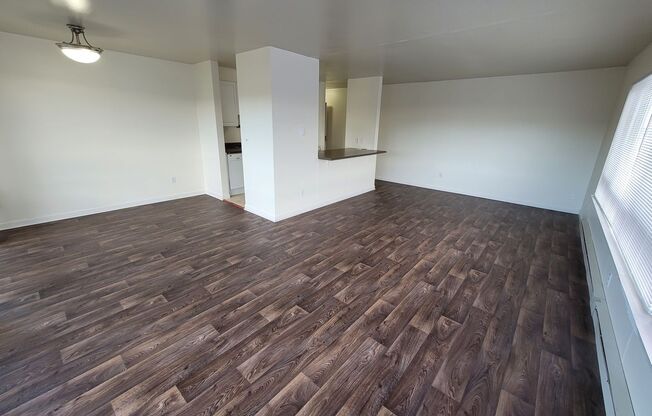 2 beds, 1 bath, 820 sqft, $2,995, Unit R-404