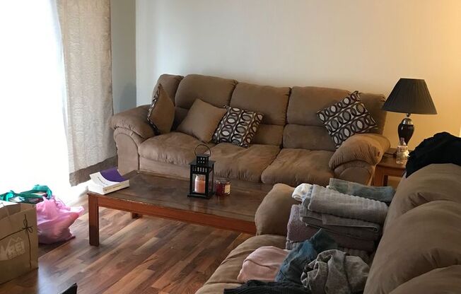 1 bed, 1 bath, 550 sqft, $1,195, Unit 411