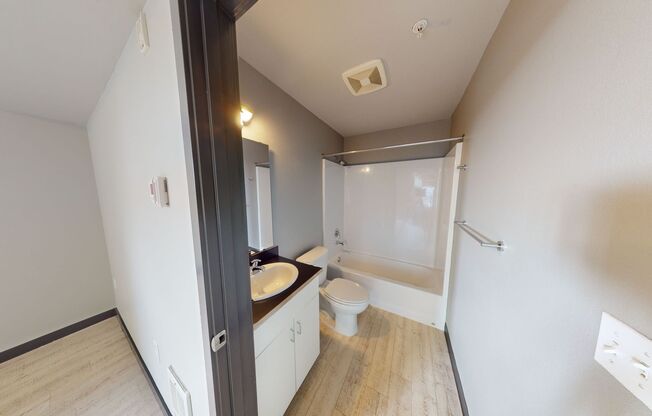 Studio, 1 bath, 272 sqft, $1,095, Unit 210