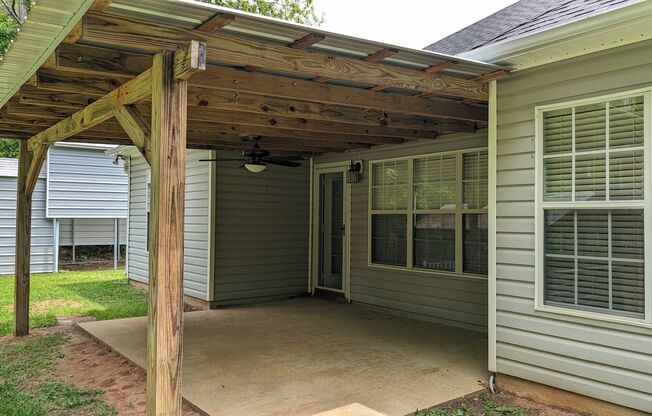 105 Foxdale Dr