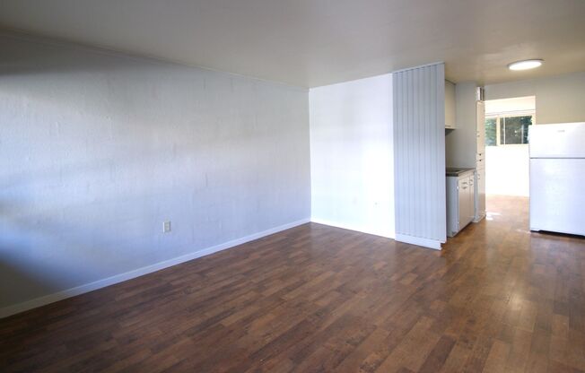 1 bed, 1 bath, 393 sqft, $1,195, Unit 208