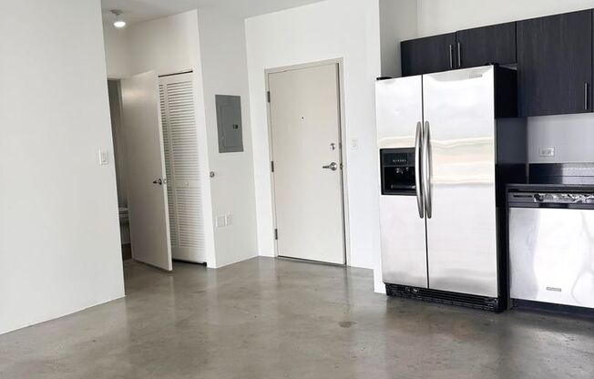Studio, 1 bath, 962 sqft, $3,150, Unit Unit 705