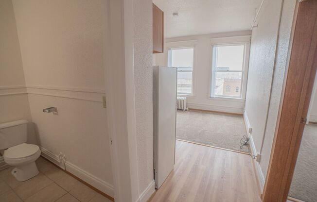 1 bed, 1 bath, 385 sqft, $575, Unit 501