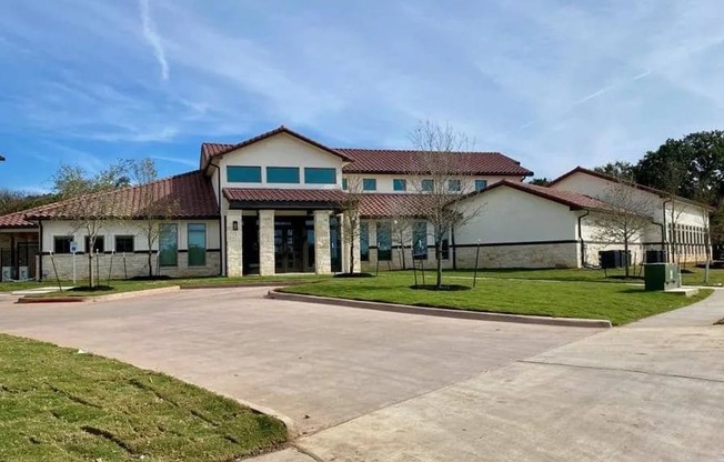 WELCOME TO AVERY OAKS