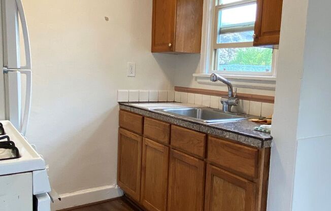 Studio, 1 bath, 200 sqft, $1,025, Unit 930-8