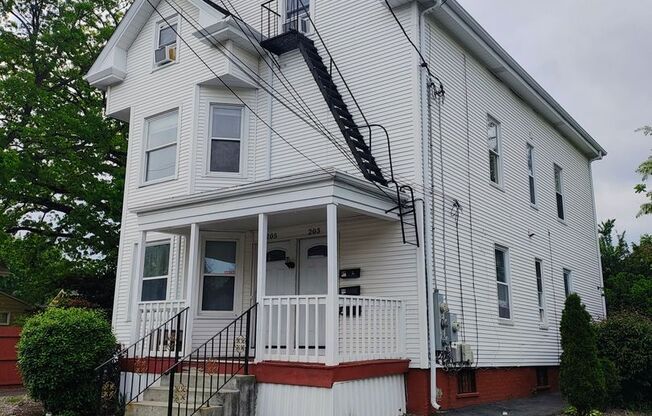 ****Cranston/Auburn Neighborhood - Two Bed $1,995**