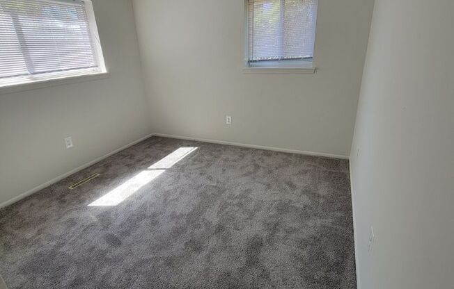 2 beds, 1 bath, 798 sqft, $1,200, Unit 4615-G