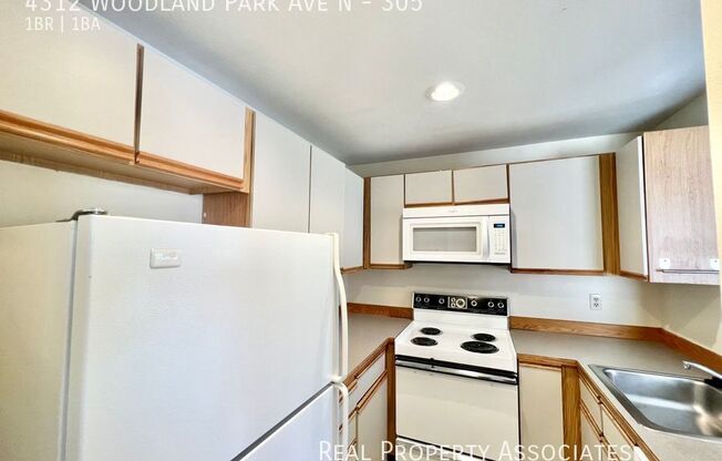 4312 WOODLAND PARK AVE N
